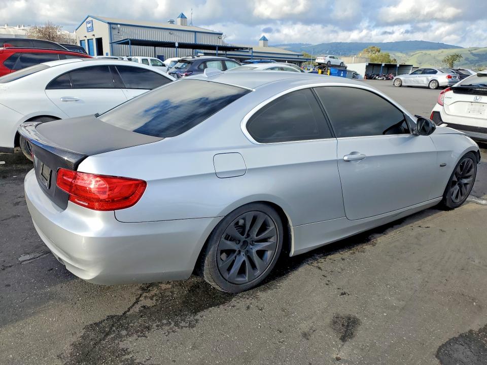Photo 3 from auction – 2012 BMW 328 with VIN WBAKE5C51CE756438