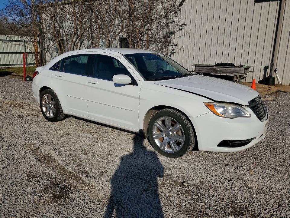 Photo 4 from auction – 2012 CHRYSLER 200 with VIN 1C3CCBAB3CN316987