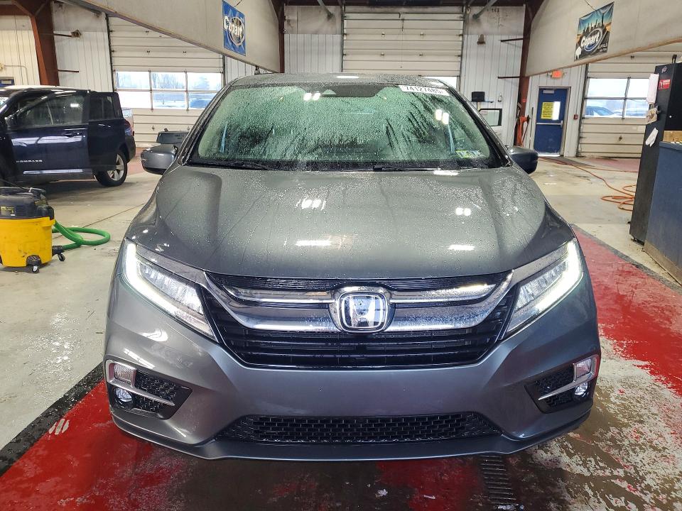 Photo 5 from auction – 2018 HONDA ODYSSEY with VIN 5FNRL6H93JB010058