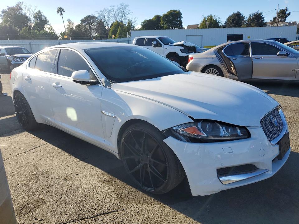 Photo 4 from auction – 2013 JAGUAR XF with VIN SAJWA0E78D8S67165