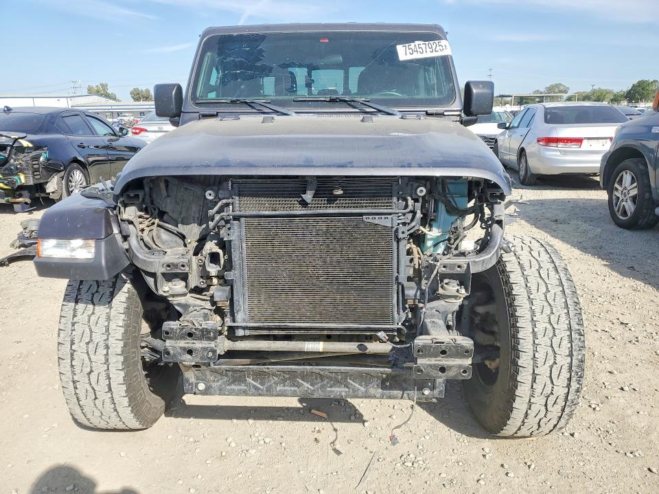 Photo 5 from auction – 2022 JEEP GLADIATOR with VIN 1C6HJTAG7NL139262