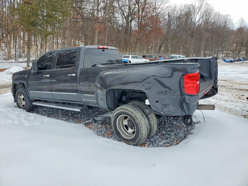 Photo 2 from auction – 2015 GMC SIERRA with VIN 1GT423C80FF115489