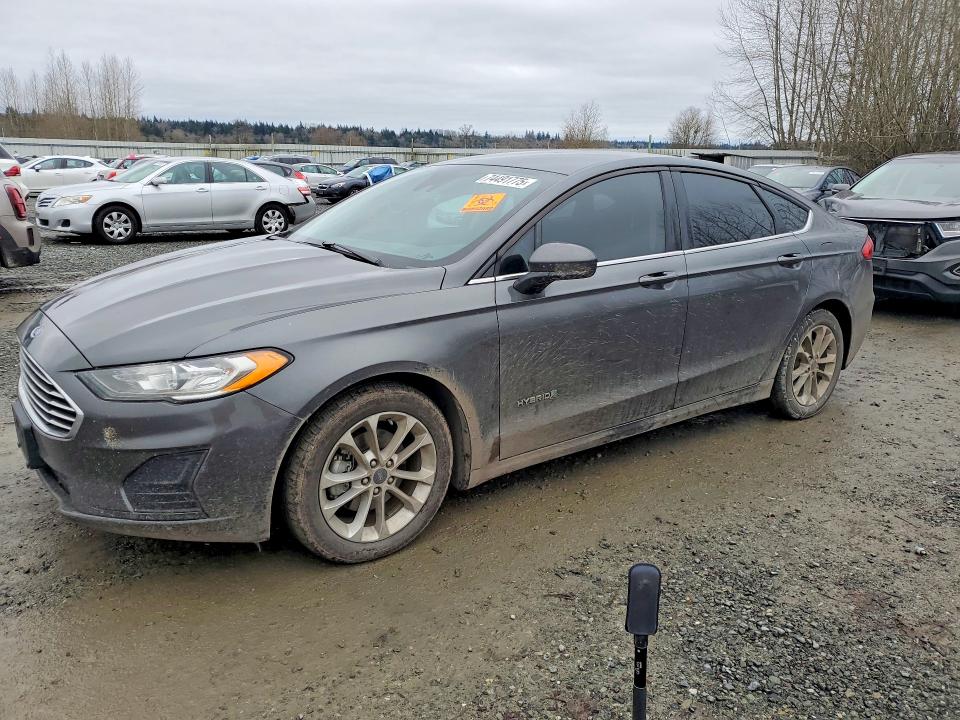 FORD FUSION 2019 with VIN 3FA6P0LU7KR268783 - Photo from auction