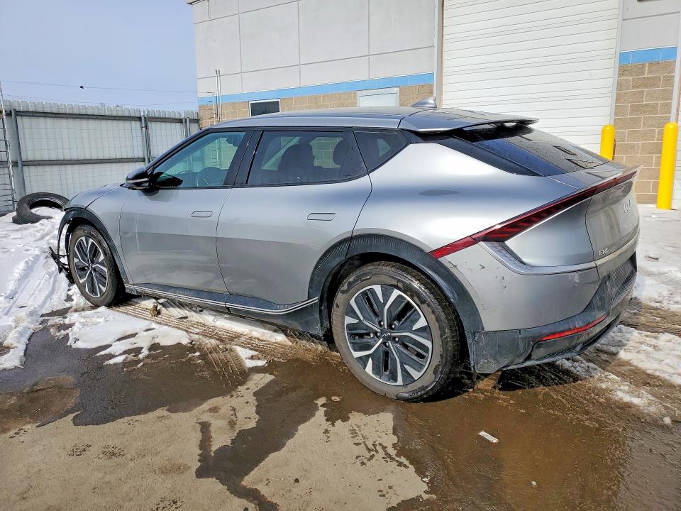 Photo 2 from auction – 2023 KIA EV6 LIGHT with VIN KNDC34LA8P5602870