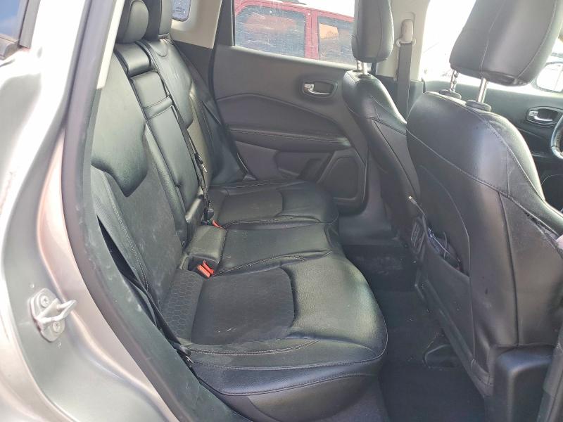 Photo 11 from auction – 2018 JEEP COMPASS with VIN 3C4NJDBB1JT345163