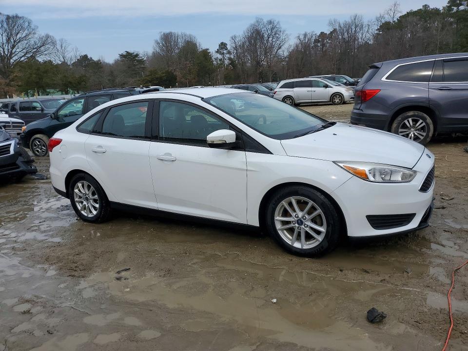 Photo 4 from auction – 2017 FORD FOCUS SE with VIN 1FADP3F25HL345998