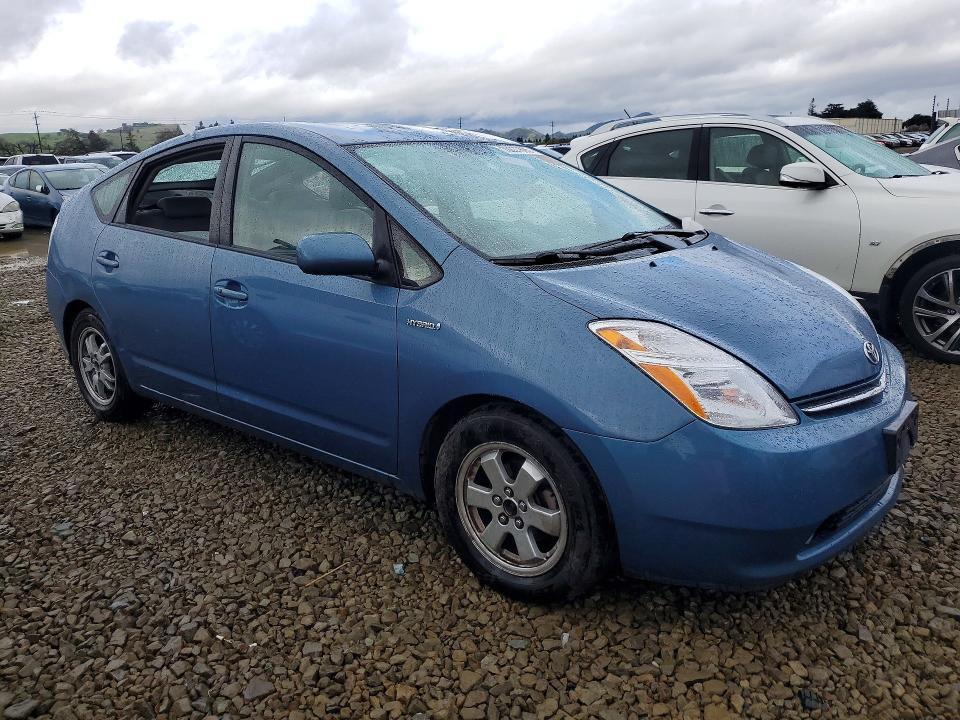 Photo 4 from auction – 2006 TOYOTA PRIUS with VIN JTDKB20UX63168009