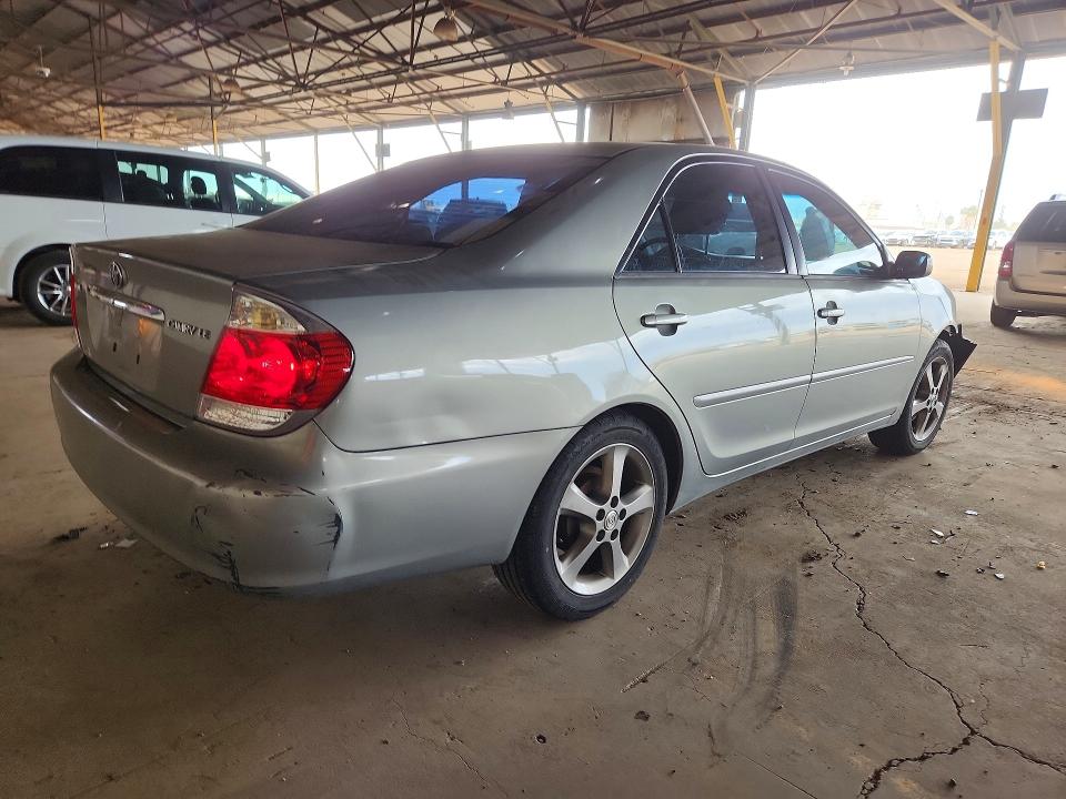 Photo 3 from auction – 2005 TOYOTA CAMRY with VIN 4T1BE32K35U594556