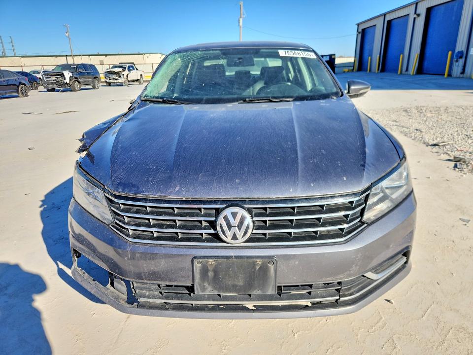 Photo 5 from auction – 2017 VOLKSWAGEN PASSAT with VIN 1VWBT7A39HC029635