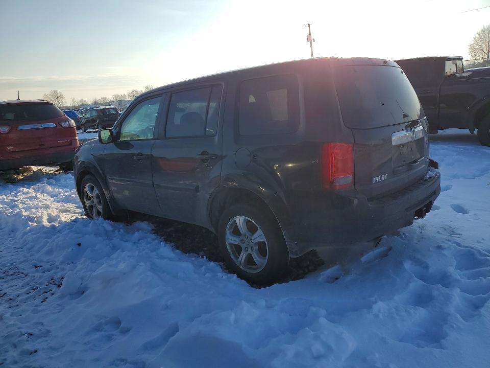Photo 2 from auction – 2014 HONDA PILOT with VIN 5FNYF4H41EB047174