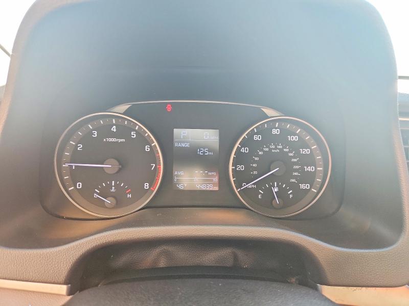 Photo 9 from auction – 2018 HYUNDAI ELANTRA SE with VIN 5NPD74LF2JH247593
