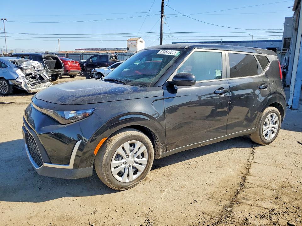 KIA SOUL LX 2023 with VIN KNDJ23AUXP7879154 - Photo from auction