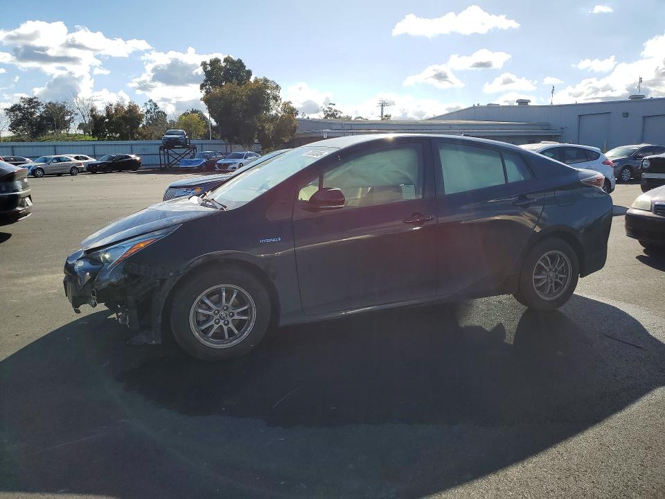 Photo 1 from auction – 2018 TOYOTA PRIUS with VIN JTDKBRFU5J3068473