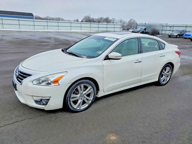 NISS ALTIMA 2013 with VIN 1N4BL3AP0DC128276 - Photo from auction