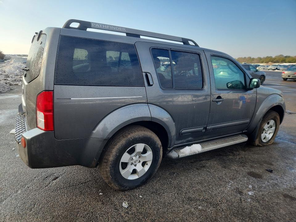 Photo 3 from auction – 2005 NISSAN PATHFINDER with VIN 5N1AR18W65C735074