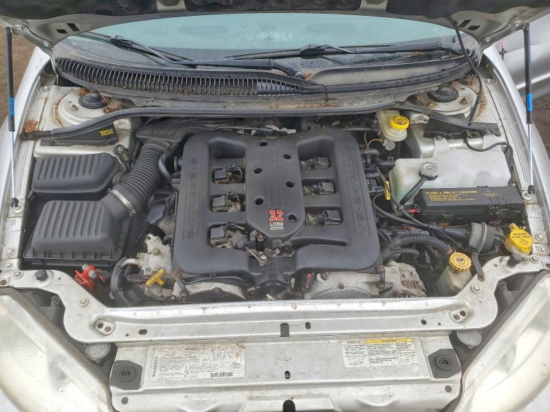 Photo 11 from auction – 2001 DODGE INTREPID with VIN 2B3HD56J31H675506
