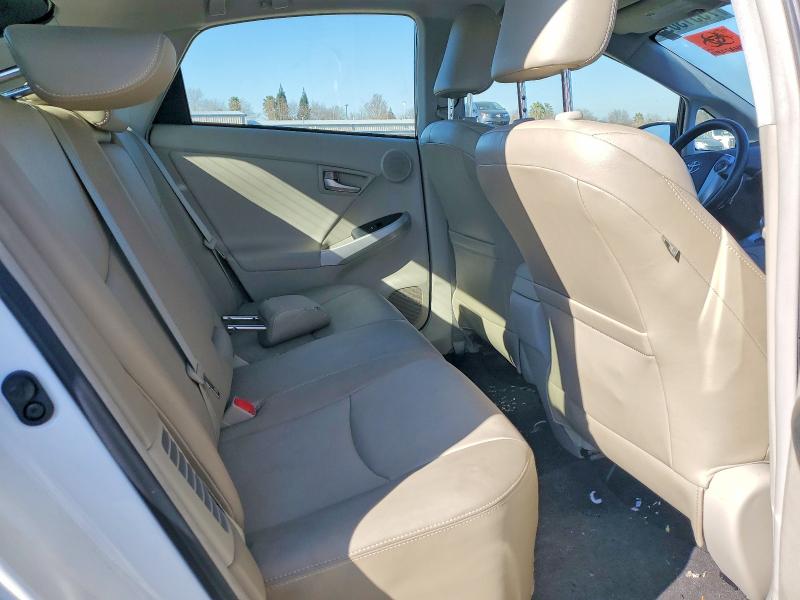 Photo 10 from auction – 2015 TOYOTA PRIUS with VIN JTDKN3DU6F0442914
