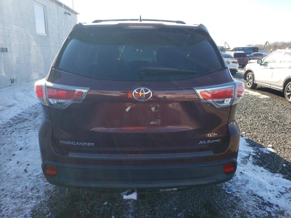 Photo 6 from auction – 2016 TOYOTA HIGHLANDER with VIN 5TDJKRFH0GS302752