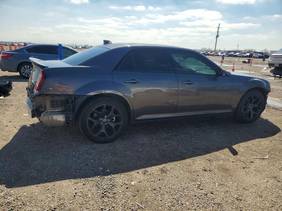 Photo 3 from auction – 2023 CHRYSLER 300 with VIN 2C3CCABGXPH585216
