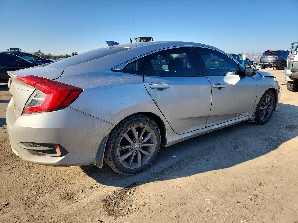 Photo 3 from auction – 2019 HONDA CIVIC with VIN 19XFC1F33KE210885