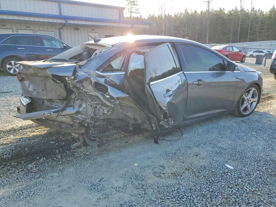 Photo 3 from auction – 2012 FORD FOCUS with VIN 1FAHP3J29CL443398