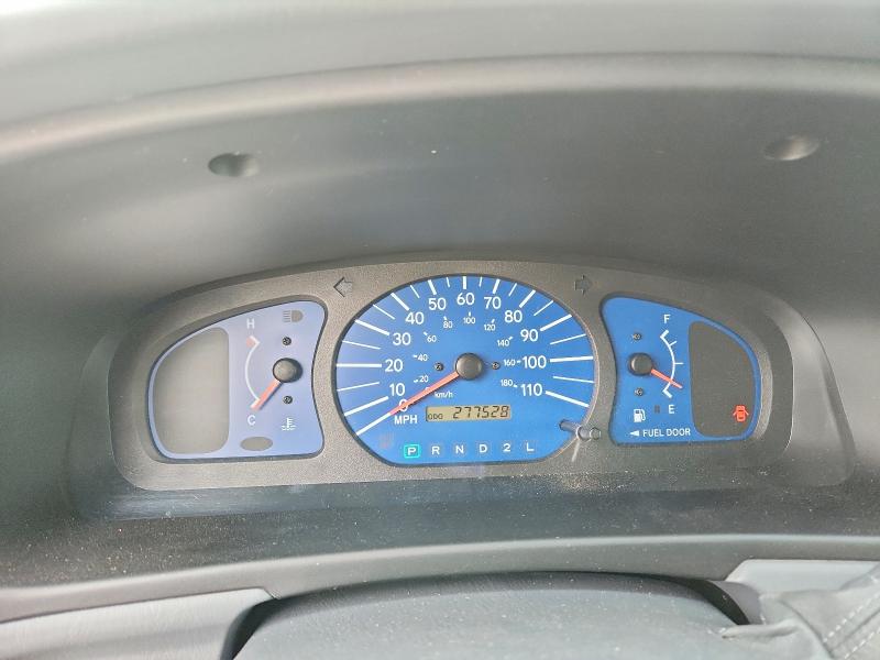 Photo 9 from auction – 2002 TOYOTA SIENNA with VIN 4T3ZF19C62U424029