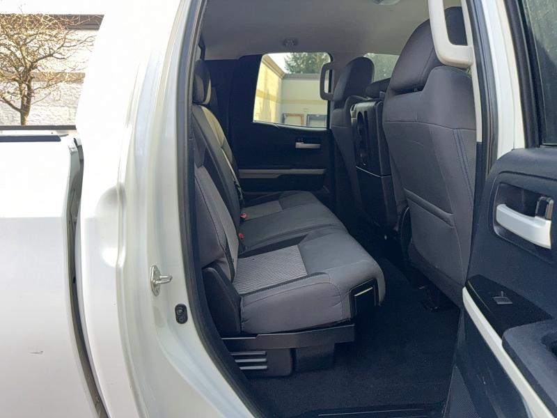 Photo 6 from auction – 2015 TOYOTA TUNDRA DOU with VIN 5TFUM5F18FX059316