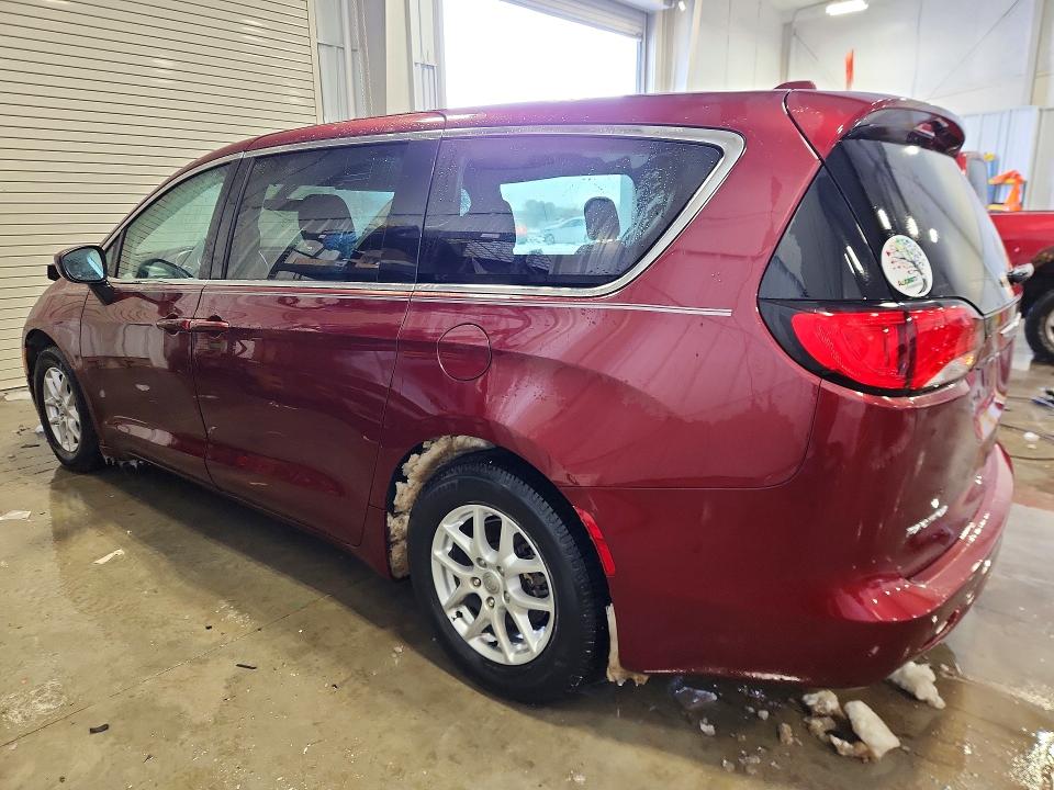 Photo 2 from auction – 2018 CHRYSLER PACIFICA with VIN 2C4RC1CG4JR130061