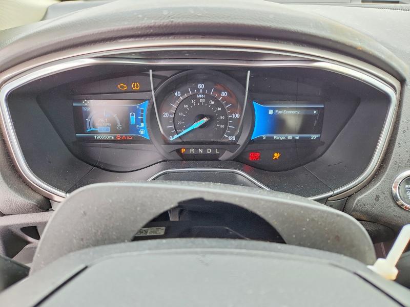 Photo 9 from auction – 2017 FORD FUSION with VIN 3FA6P0LU0HR190503