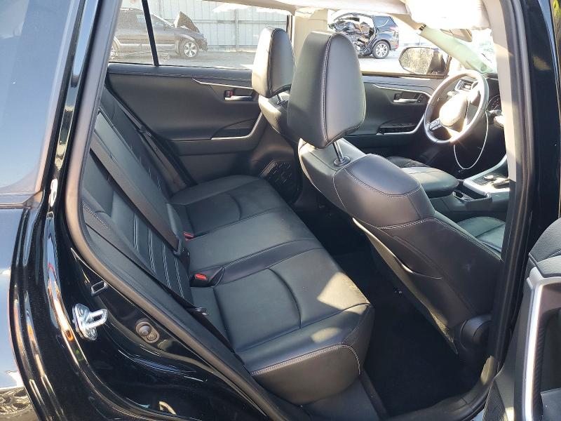 Photo 11 from auction – 2019 TOYOTA RAV4 with VIN JTMN1RFV7KD516068