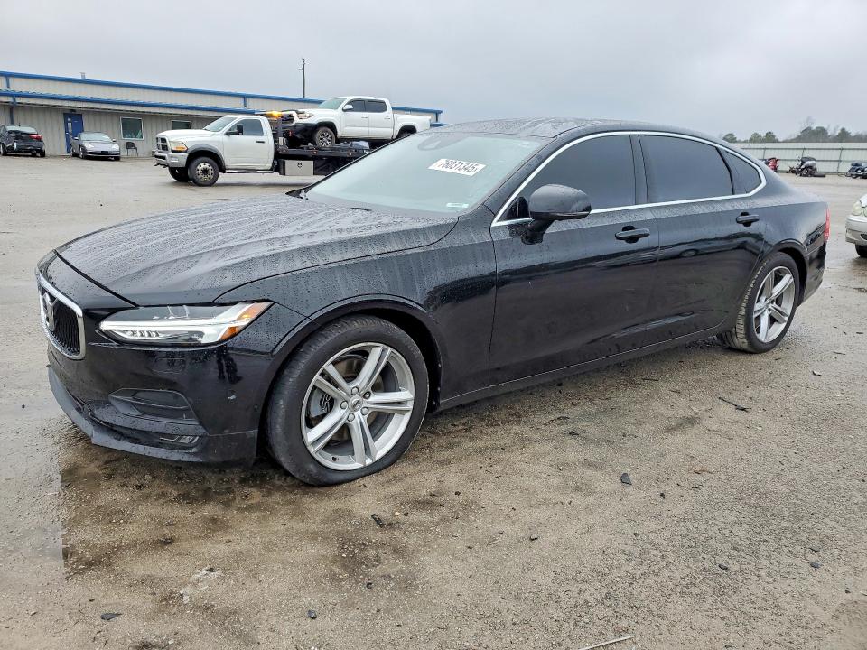 Photo 1 from auction – 2018 VOLVO S90 T5 MOM with VIN LVY982AK8JP039027