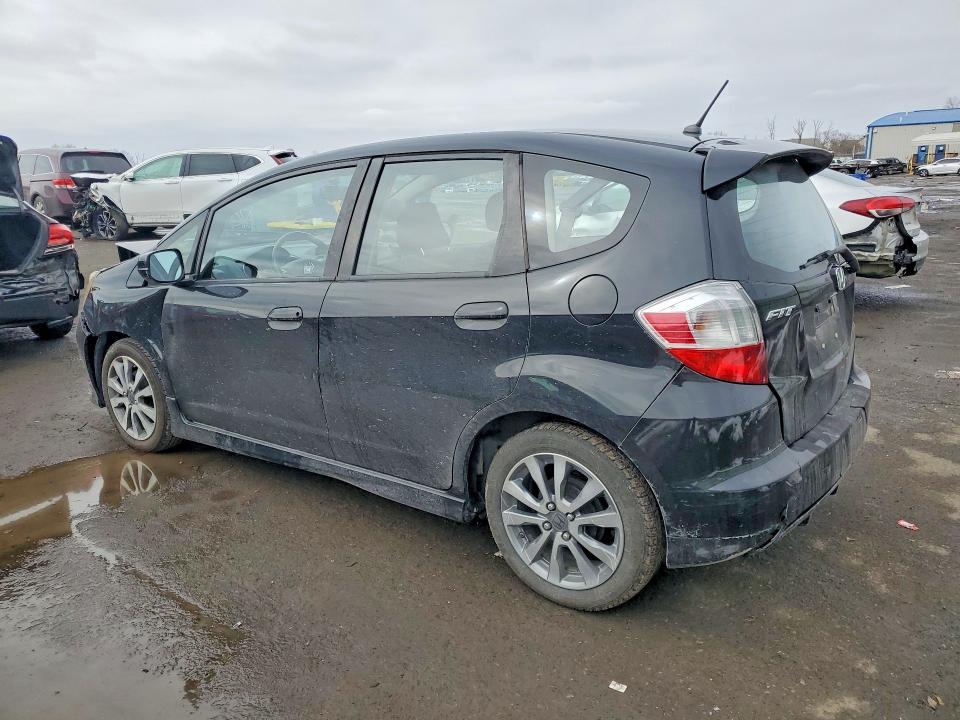 Photo 2 from auction – 2013 HONDA FIT with VIN JHMGE8G5XDC071158
