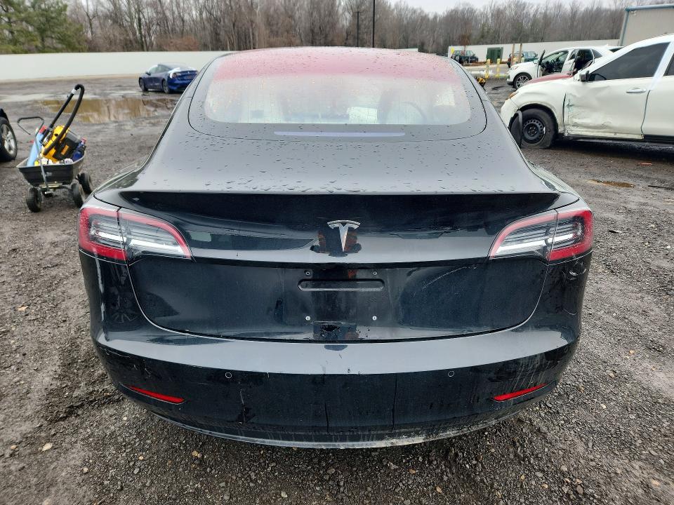 Photo 6 from auction – 2018 TESLA MODEL 3 with VIN 5YJ3E1EA1JF166228
