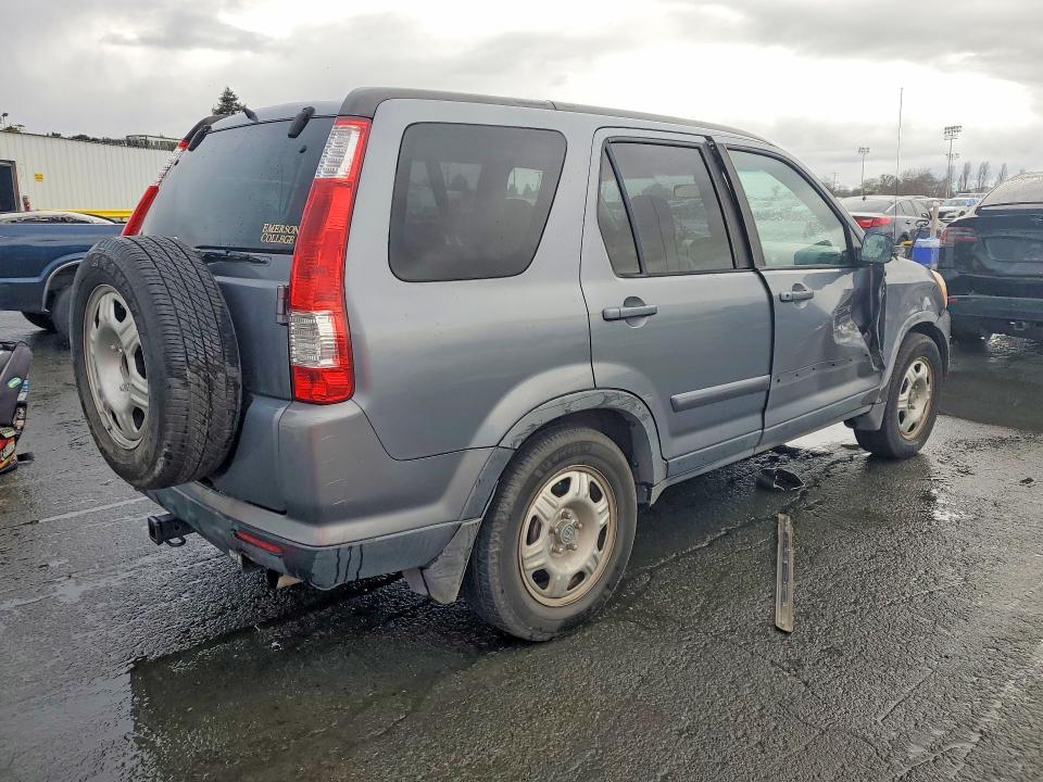 Photo 3 from auction – 2005 HONDA CR-V with VIN JHLRD78905C032835