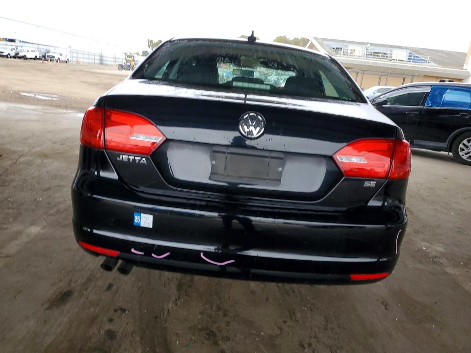 Photo 6 from auction – 2014 VOLKSWAGEN JETTA with VIN 3VWD17AJ2EM412467
