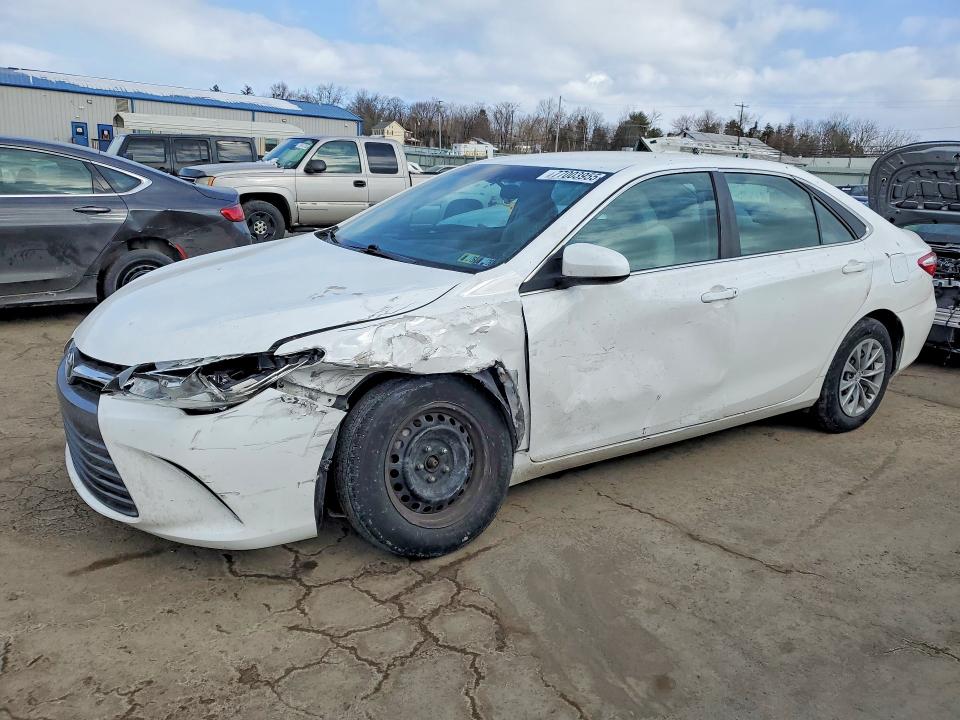TOYOTA CAMRY LE 2015 with VIN 4T1BF1FK5FU108231 - Photo from auction