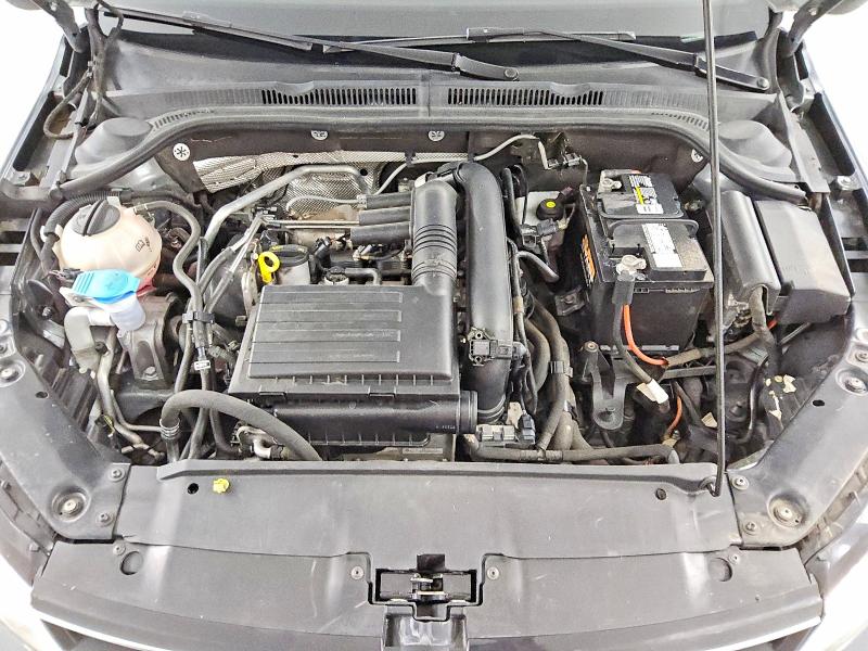 Photo 11 from auction – 2017 VOLKSWAGEN JETTA with VIN 3VW2B7AJ1HM270847