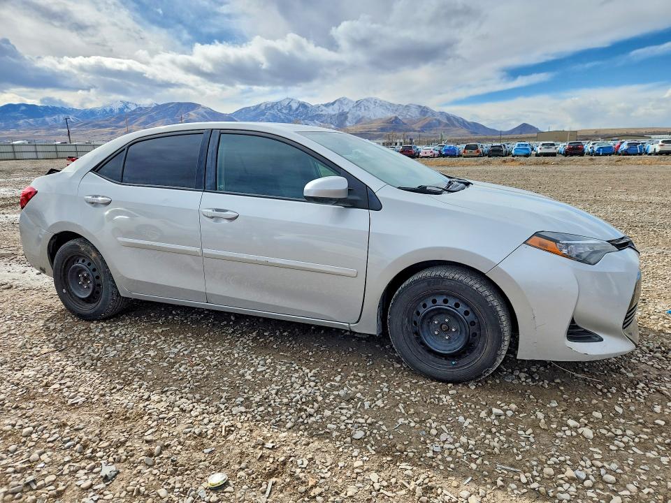 Photo 4 from auction – 2017 TOYOTA COROLLA with VIN 2T1BURHE8HC797827