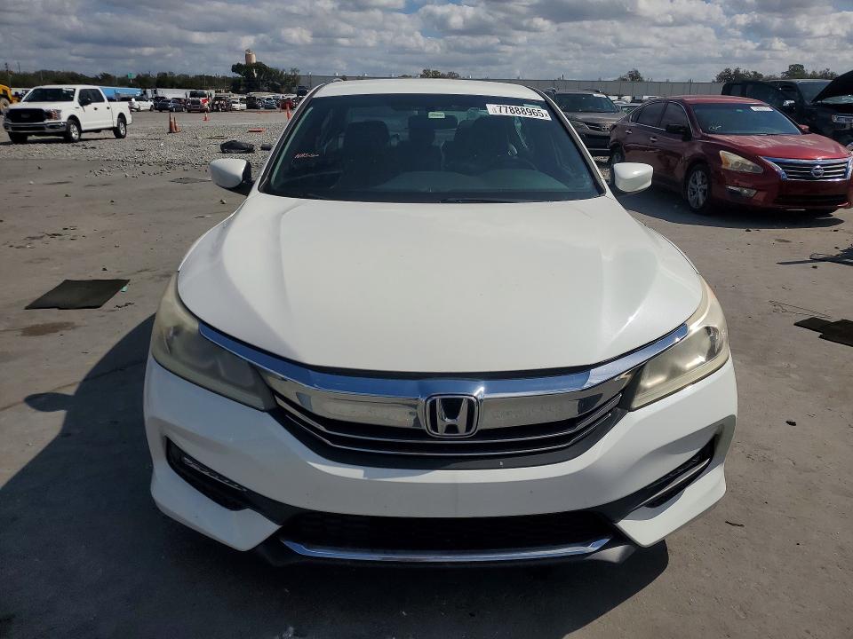 Photo 5 from auction – 2017 HONDA ACCORD with VIN 1HGCR2F59HA268568