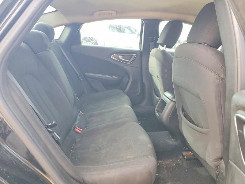 Photo 10 from auction – 2015 CHRYSLER 200 with VIN 1C3CCCAB7FN690139