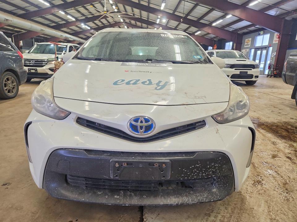 Photo 5 from auction – 2015 TOYOTA PRIUS V with VIN JTDZN3EU8FJ030646