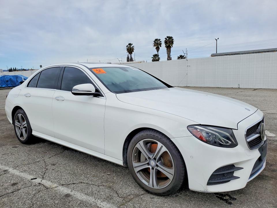 Photo 4 from auction – 2017 MERCEDES-BENZ E with VIN WDDZF4JBXHA215507