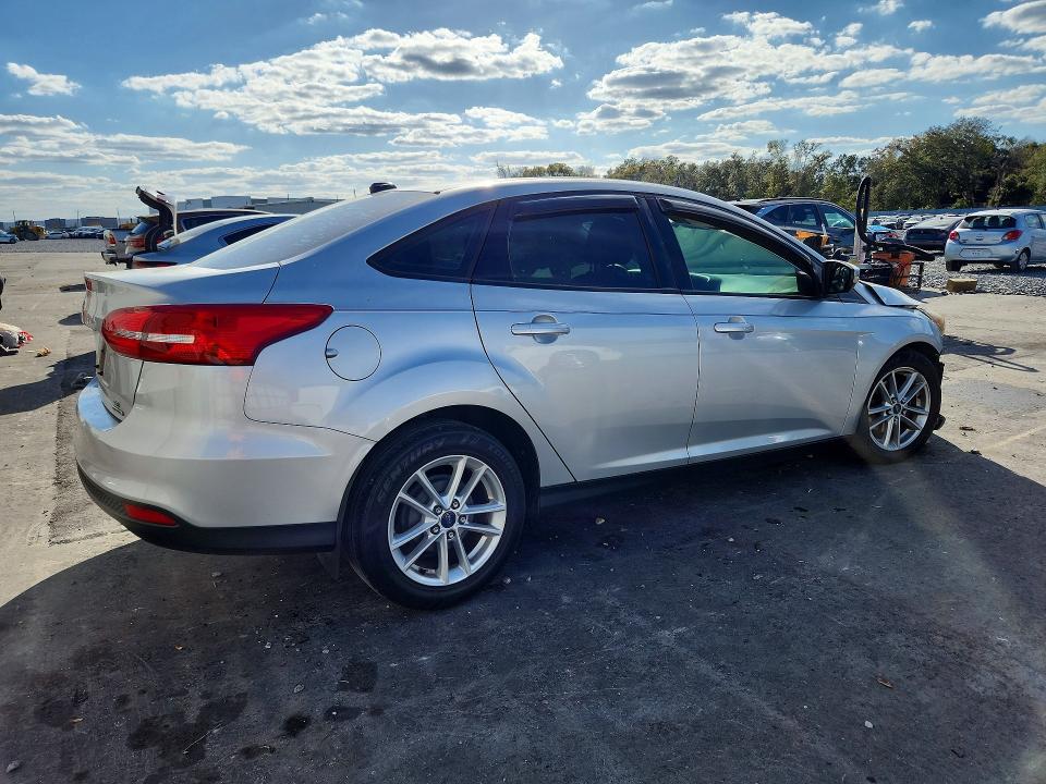 Photo 3 from auction – 2016 FORD FOCUS with VIN 1FADP3F24GL224068