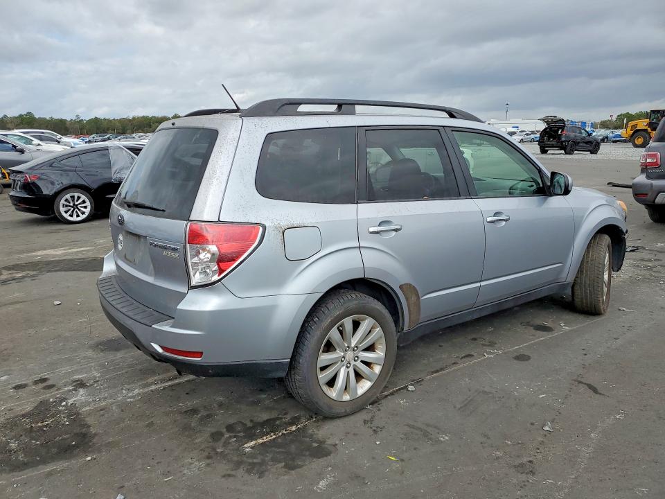 Photo 3 from auction – 2012 SUBARU FORESTER with VIN JF2SHADC5CG448811