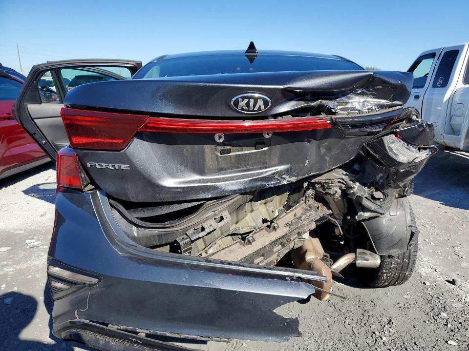 Photo 6 from auction – 2019 KIA FORTE with VIN 3KPF24AD4KE042145