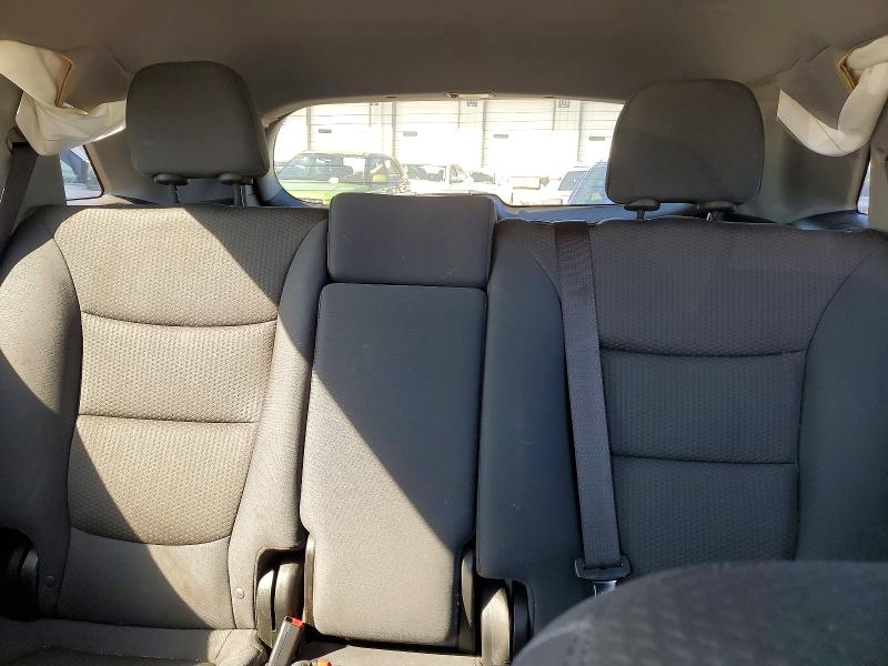 Photo 10 from auction – 2013 KIA SORENTO LX with VIN 5XYKTDA25DG385157