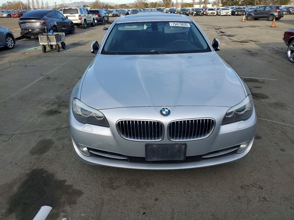 Photo 5 from auction – 2012 BMW 535 XI with VIN WBAFU7C59CDU63733