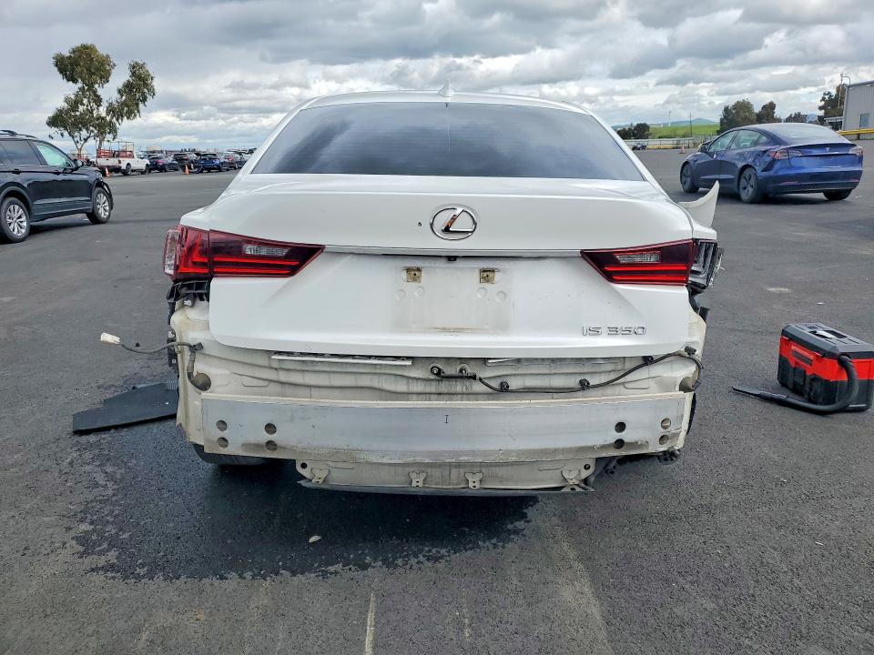 Photo 6 from auction – 2014 LEXUS IS with VIN JTHBE1D23E5007898
