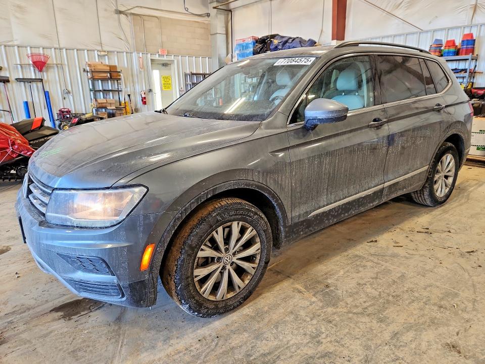 VOLKSWAGEN TIGUAN SE 2018 with VIN 3VV2B7AX6JM043295 - Photo from auction