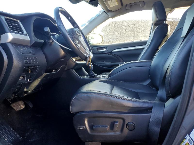صورة رقم 7 من المزاد - 2018 TOYOTA HIGHLANDER مع VIN 5TDJZRFH6JS534470